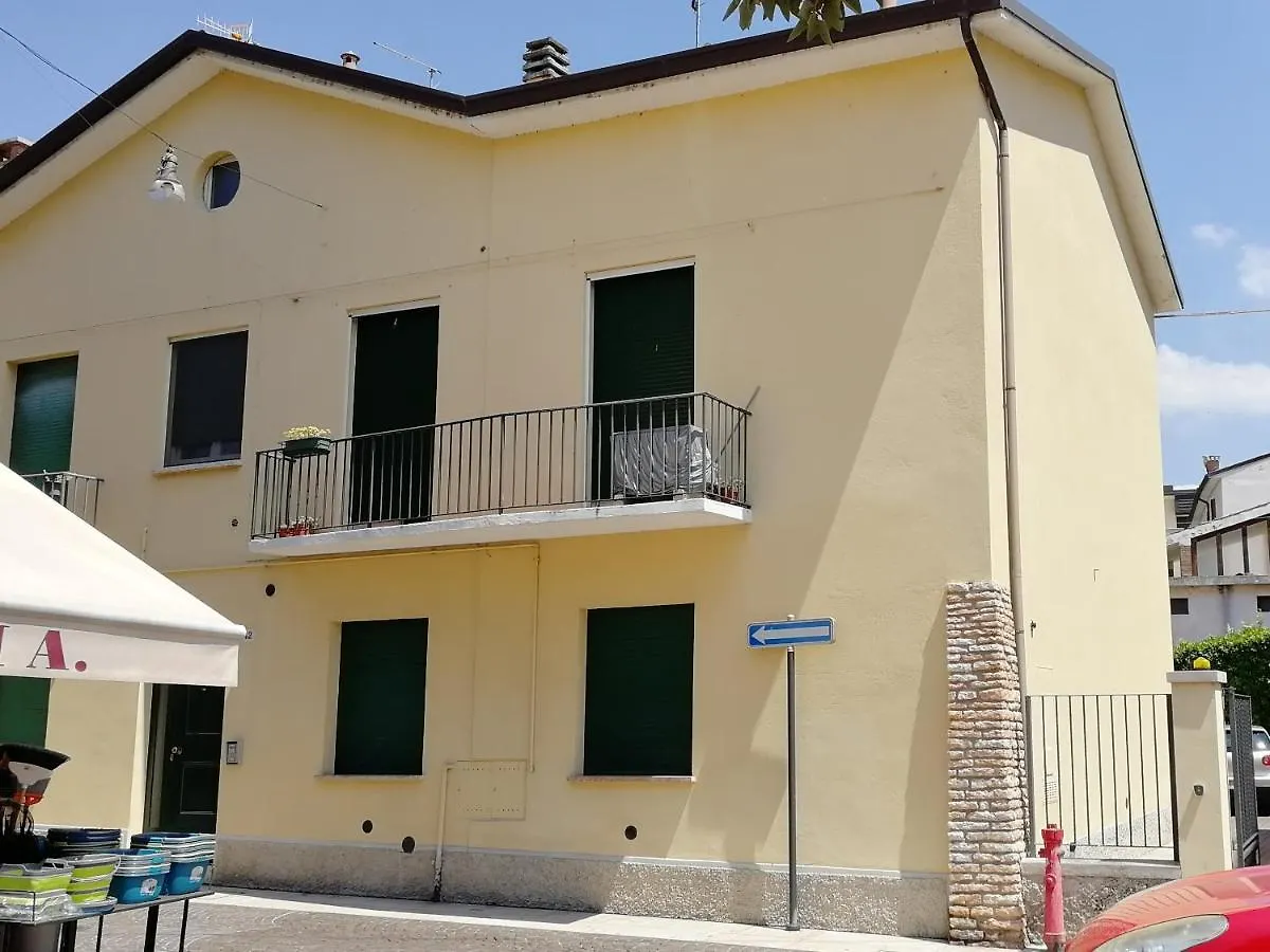 Appartamento Balconcino Su Lazise 0*,